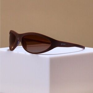 Goodr Bug G Swamp Monster’s Mud Run | Women's Brown Retro Oval Sunglasses